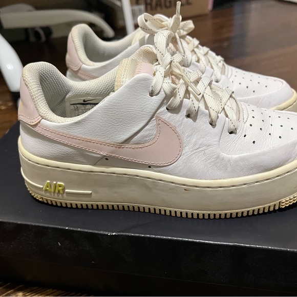 Nike Air Force 1 Sage Low leather trainers White/Pink - Picture 3 of 8